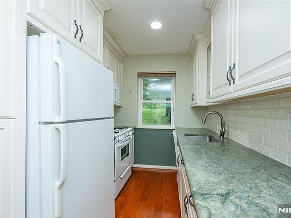 4th image of 68 Regency Park