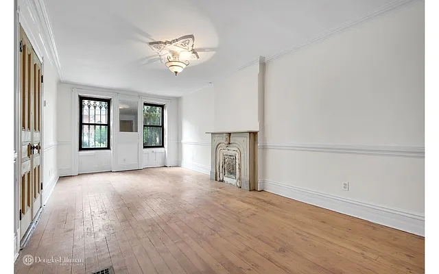 Sold by Douglas Elliman | media 14