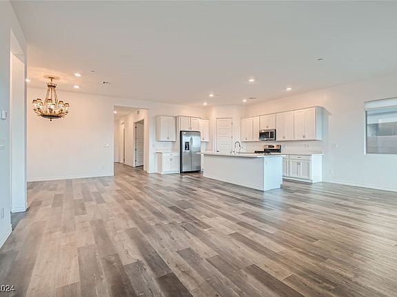 5th image of 250 Tallis Hills Ave