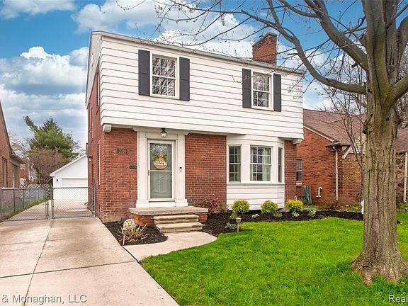 2nd image of 2110 Lennon St