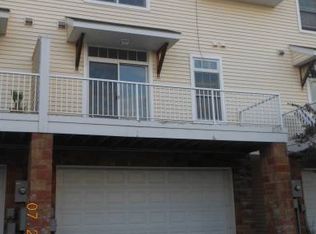 2105 Village Trl, Mound, MN 55364