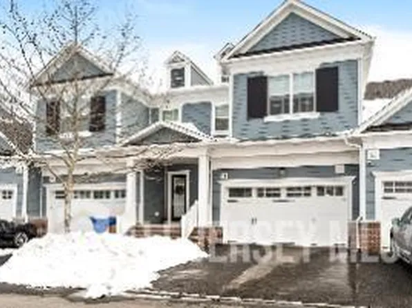 11 Hamilton Dr, Cranbury, NJ 08512