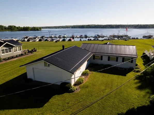 11418 Phil Miller Ln, Conneaut Lake, PA 16316
