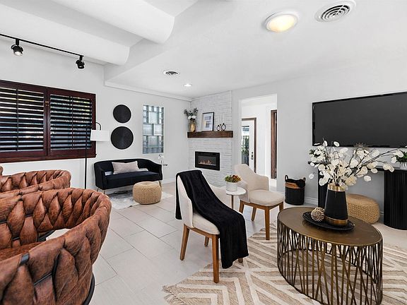 3rd image of 1564 Reed Ave