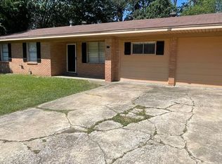 11 Camelia Dr, Texarkana, TX 75503