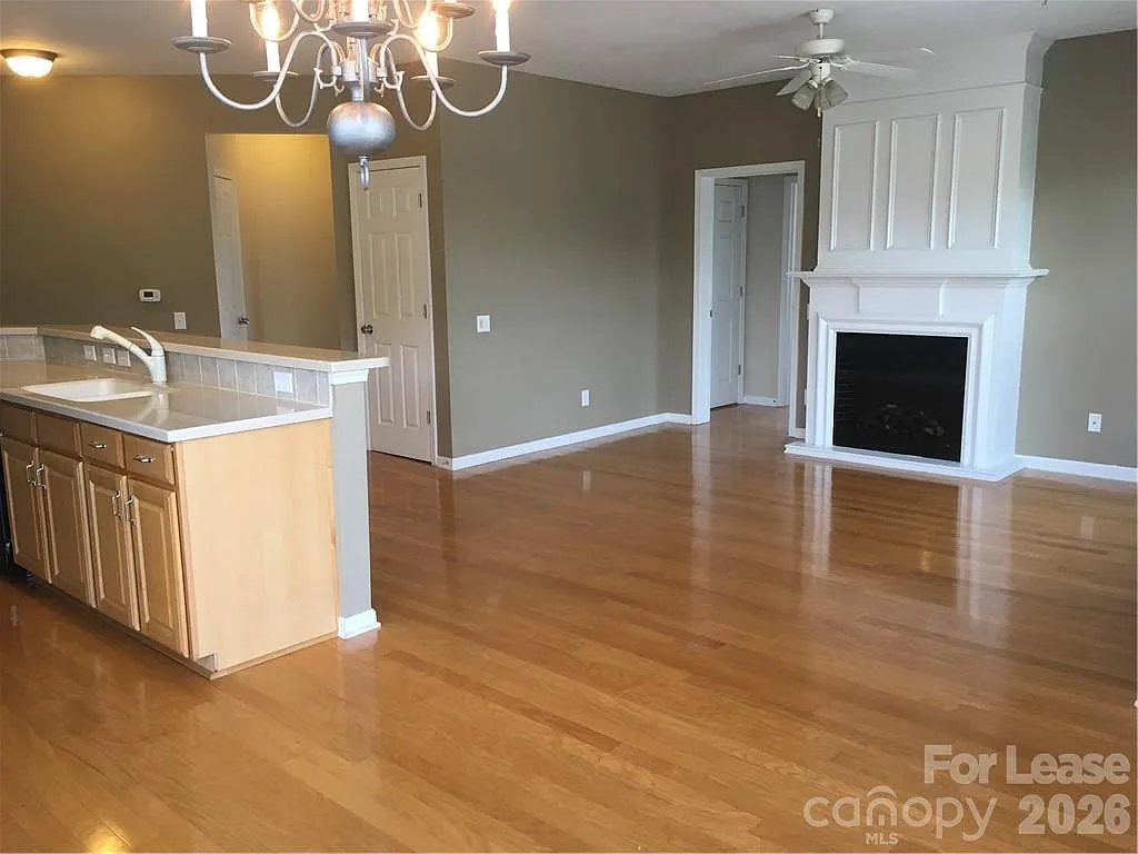 Belle Vista — Photo 4