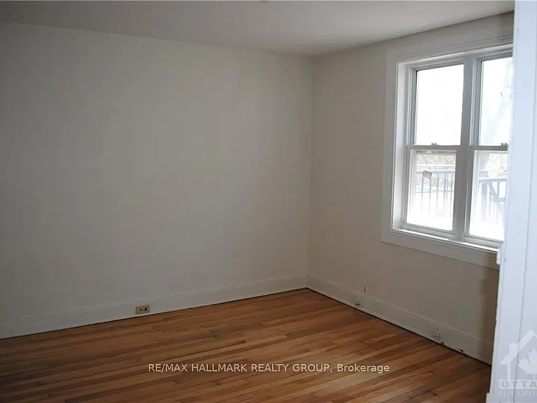 568 Gladstone Ave — Photo 17