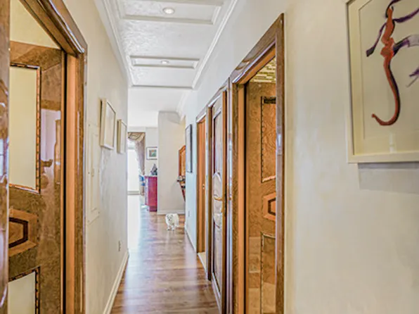 125 Oceana Drive East image 12 of 17