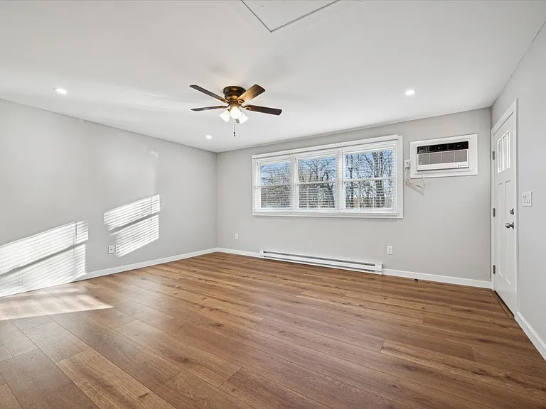 285 Stamets Rd #2 — Photo 15