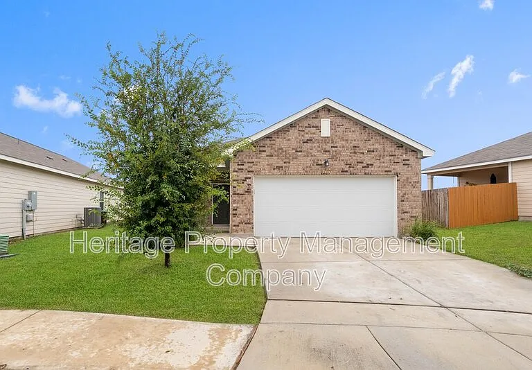5811 Rue Picasso — Photo 1