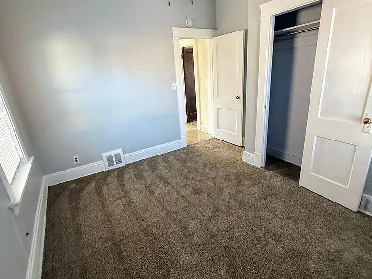 951 Royal Rd — Photo 19