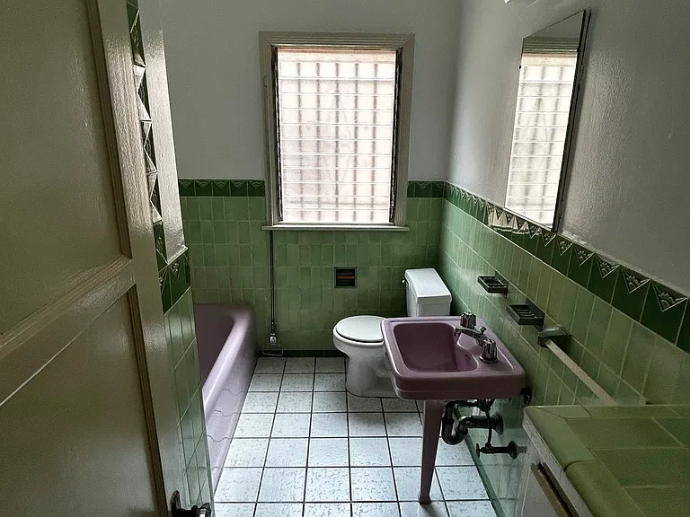 636 S Dunsmuir Ave #103 — Photo 6