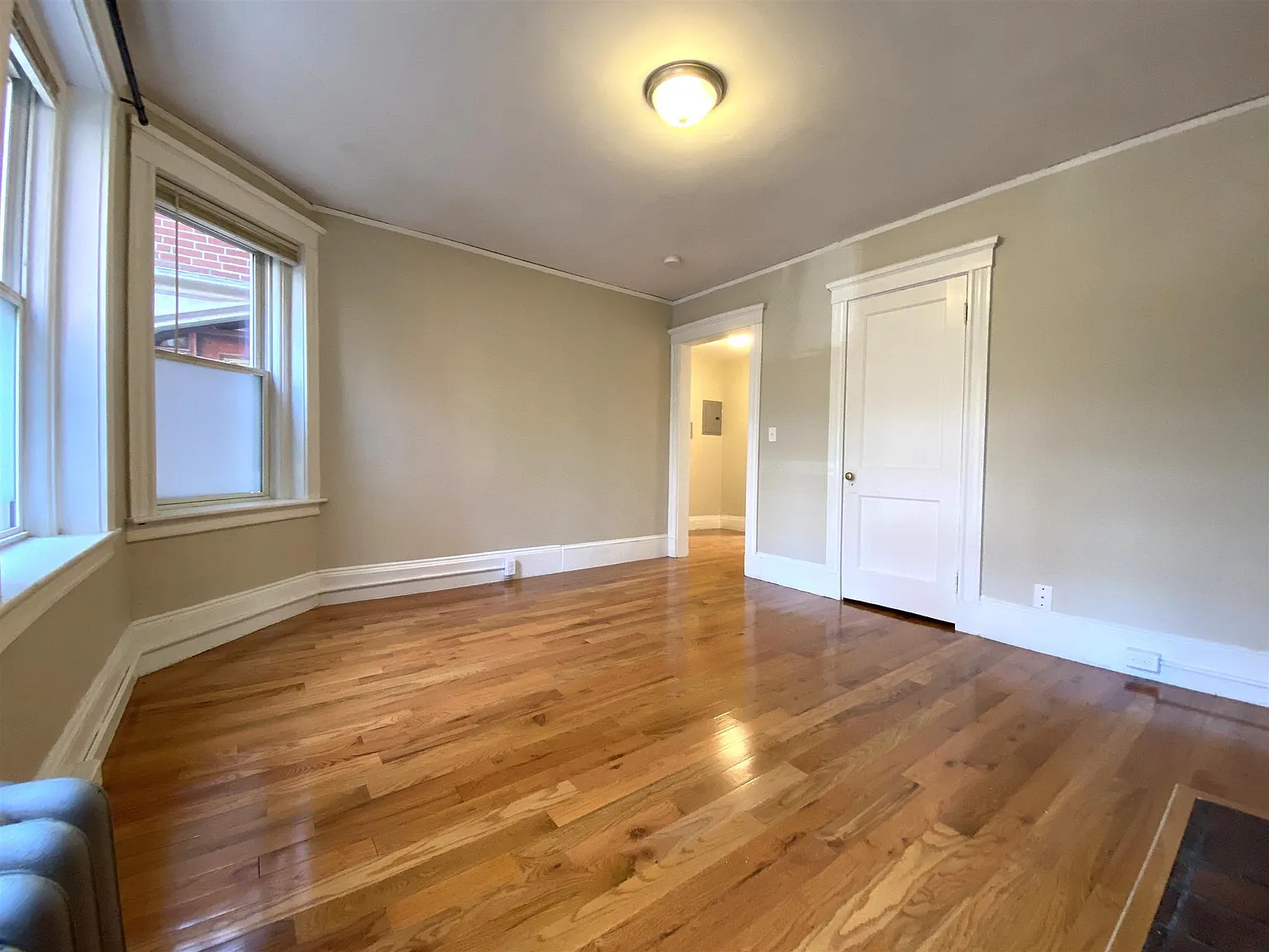 1 bed, 570 sqft, $2,800 — Photo 3