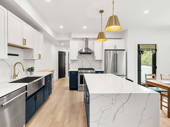 2nd image of 326 Main St #6