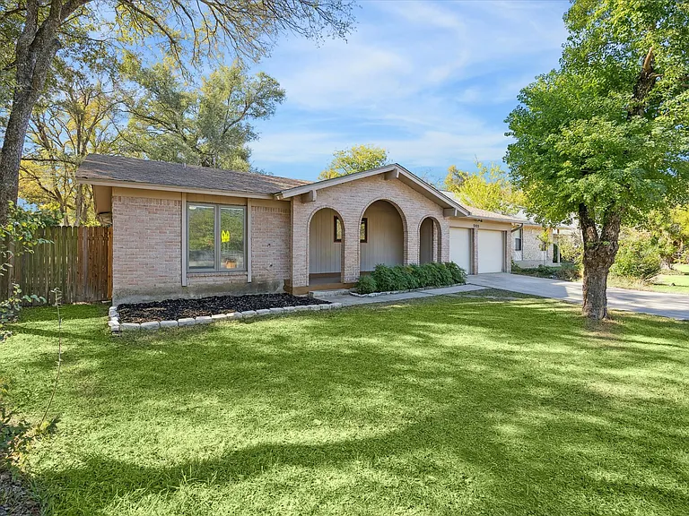 5103 Duval Rd — Photo 1