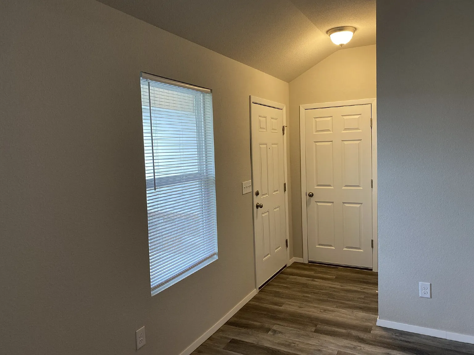 3 bed, 2.0 bath, 1398 sqft, $1,790 — Photo 3