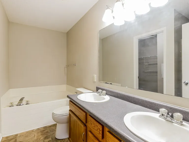 4650 Whitview Ln — Photo 13
