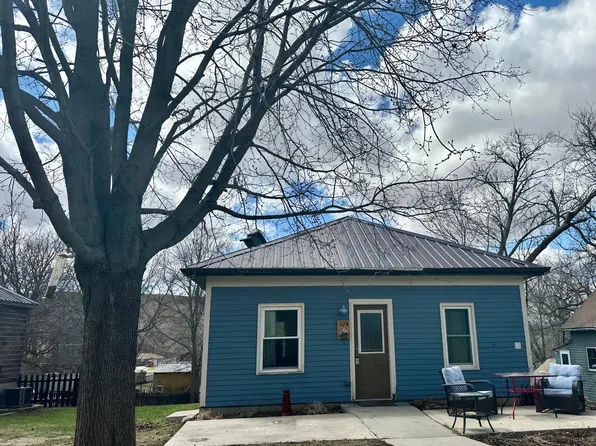 324 Garfield St S, Lake Benton, MN 56149