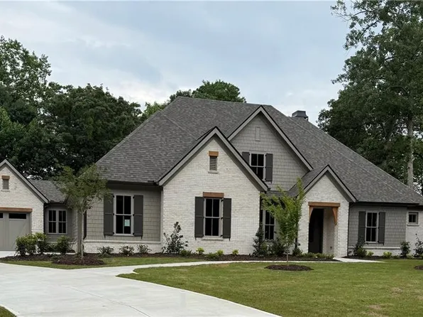 5416 Planting Field Ln, Flowery Branch, GA 30542