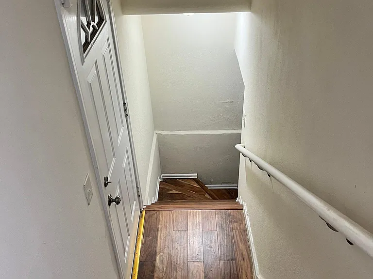 11910 Renton Ave S — Photo 10