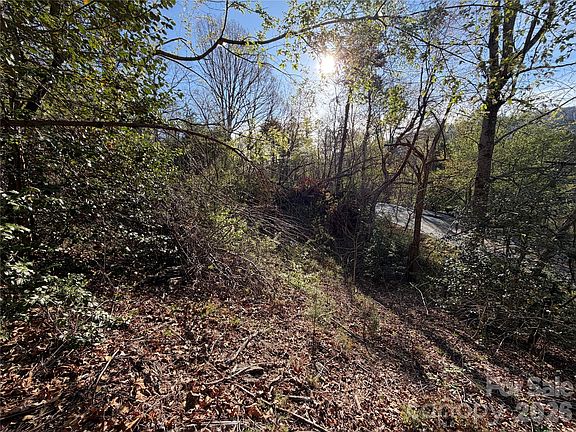 4th image of 219 Bee Ridge Rd