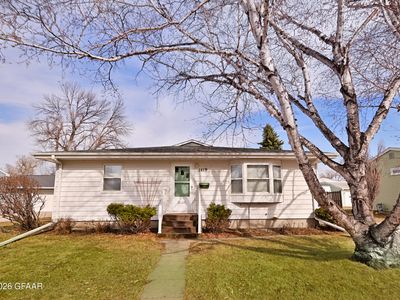 1419 S 15th St, Grand Forks, ND, 58201