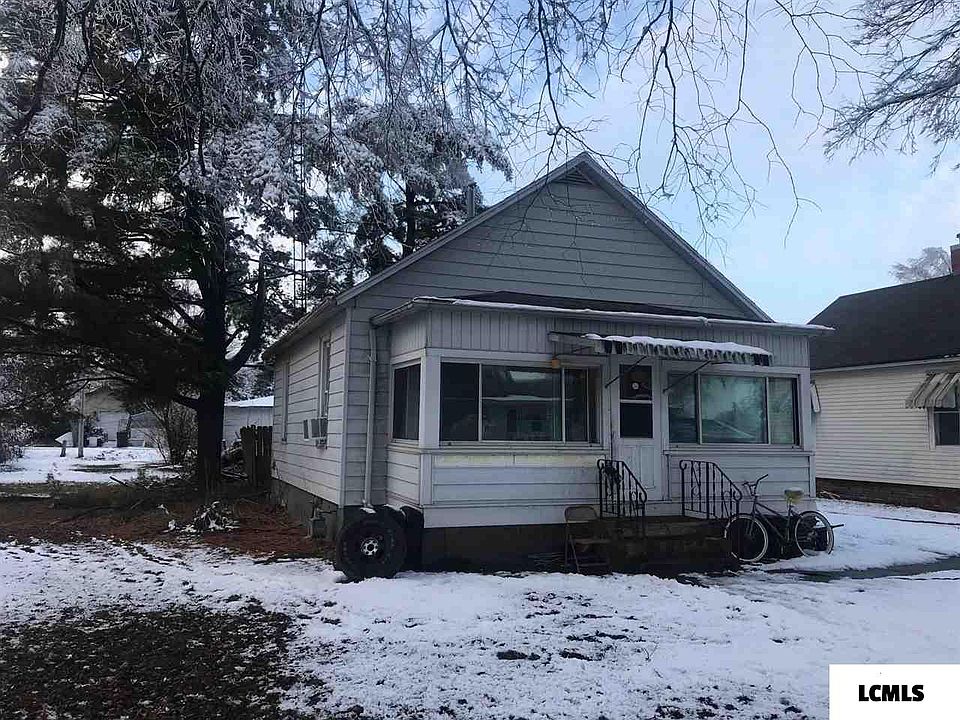 2nd image of 907 N McLean St