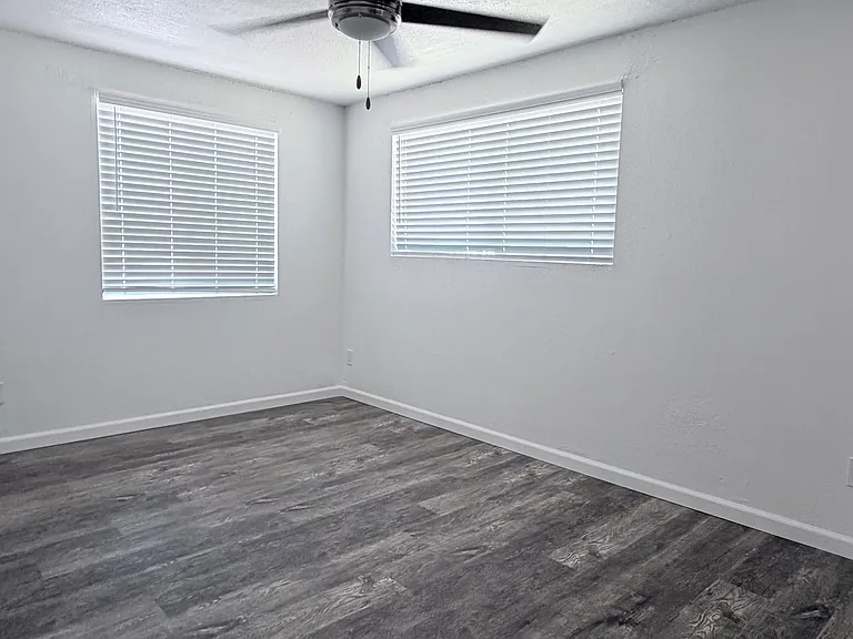6423 S 10th St #15 — Photo 13