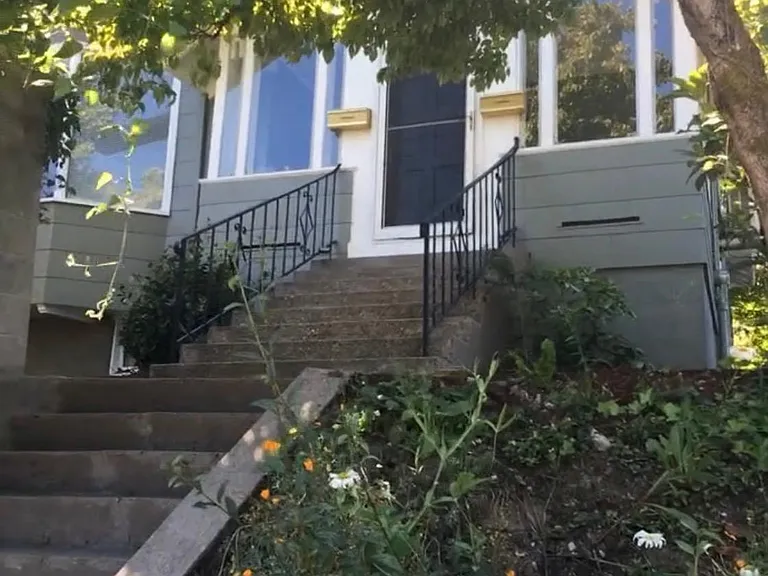 3825 SW View Point Ter #A — Photo 10