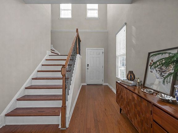 4th image of 5049 Jelynn St