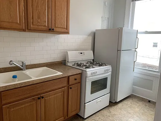 Rented by Avi Realty Manhattan | media 21