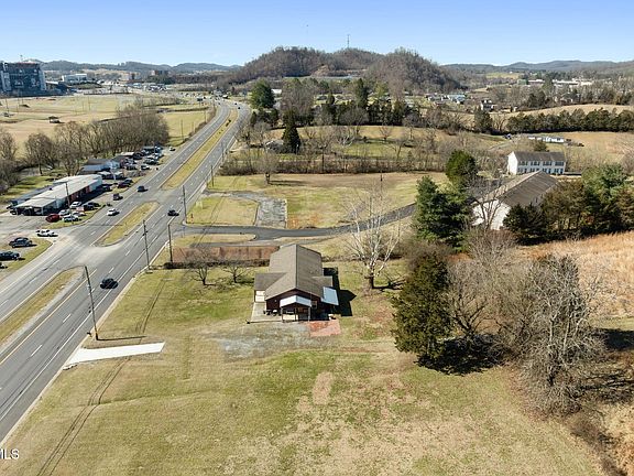 41st image of 2616 Volunteer Pkwy