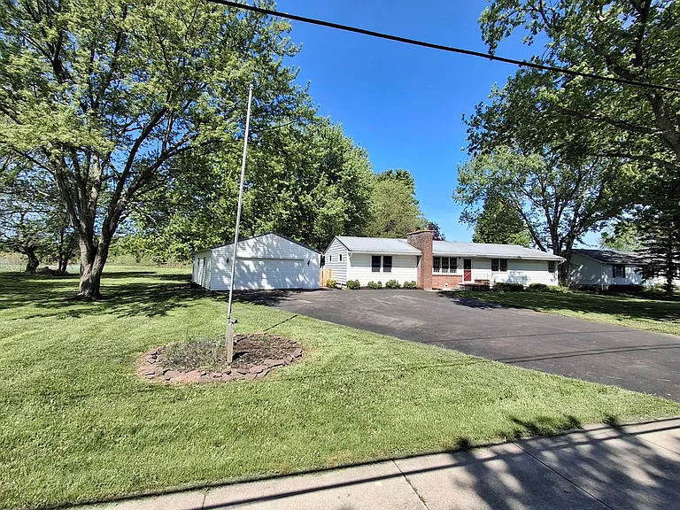 3900 Ransomville Rd — Photo 4