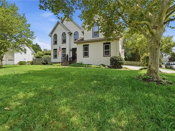 609 Edgewood Arch, Chesapeake, VA 23322