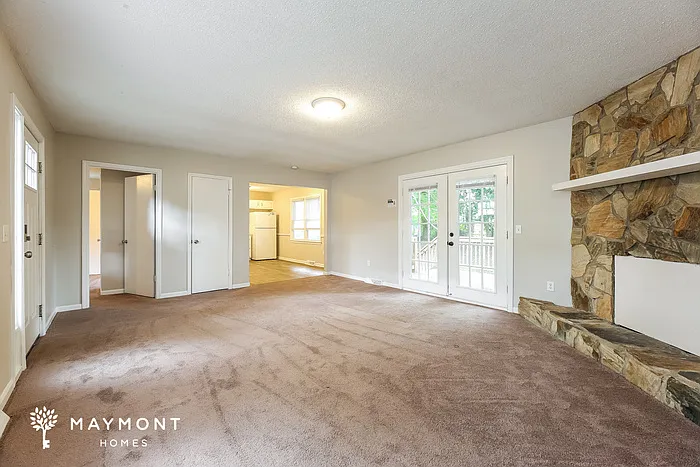 421 Sellwood Cir — Photo 5