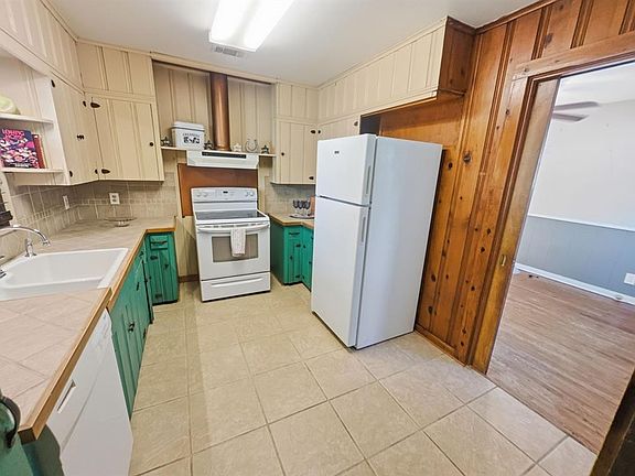 5th image of 909 S Brown Ave #909