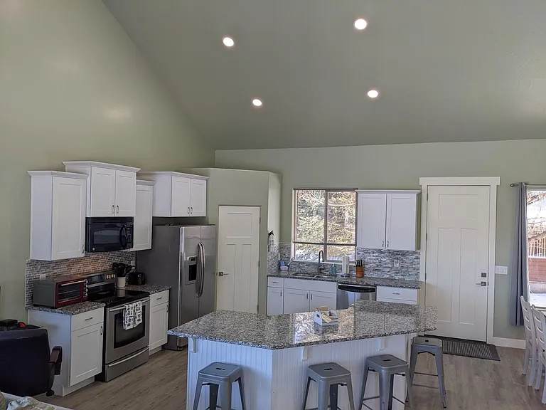 785 W Carter Dr — Photo 12