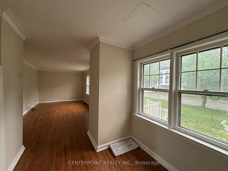 27 Grantbrook St — Photo 6