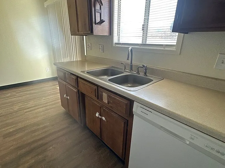 1418 Pleasant Ave #1420 — Photo 7