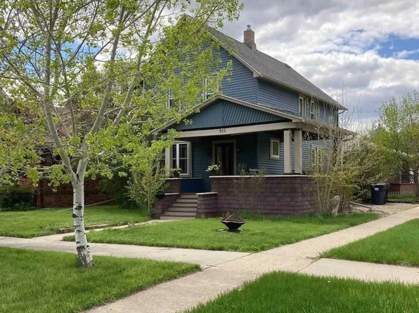 311 5th Ave NW, Mandan, ND 58554