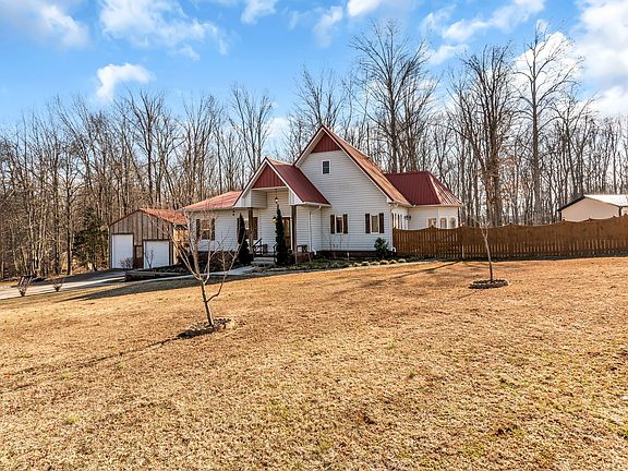 4th image of 1000 Chickadee Ct