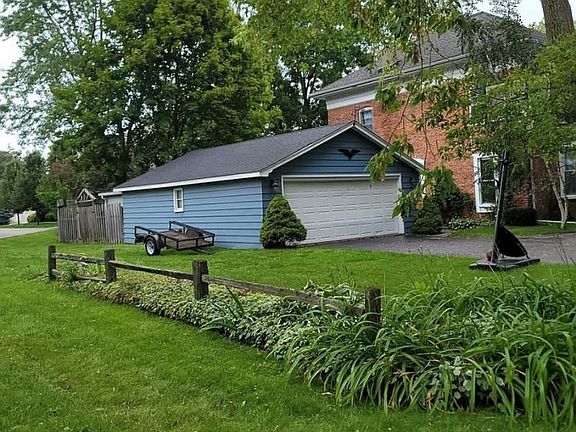 5th image of 7127 Lake St