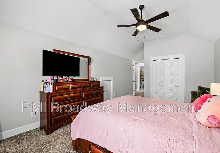 181 Sherlock Dr — Photo 21