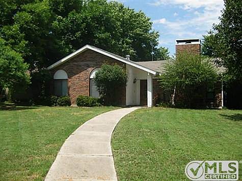 1st image of 3009 Kingston Dr