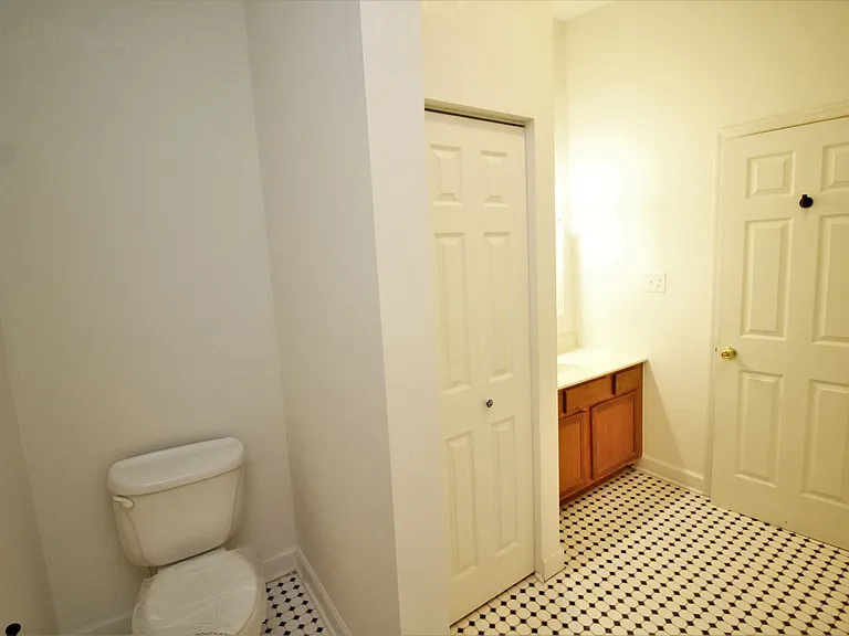 2501 Maryland Ave — Photo 22
