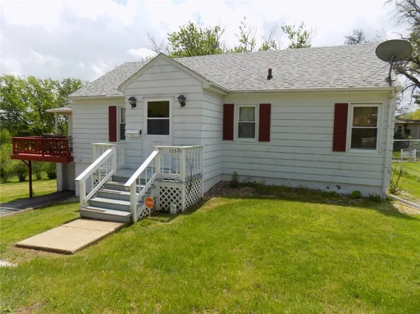 103 Washington St, Anamosa, IA 52205
