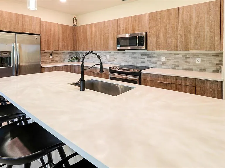 10473 NW 82nd St #9 — Photo 8