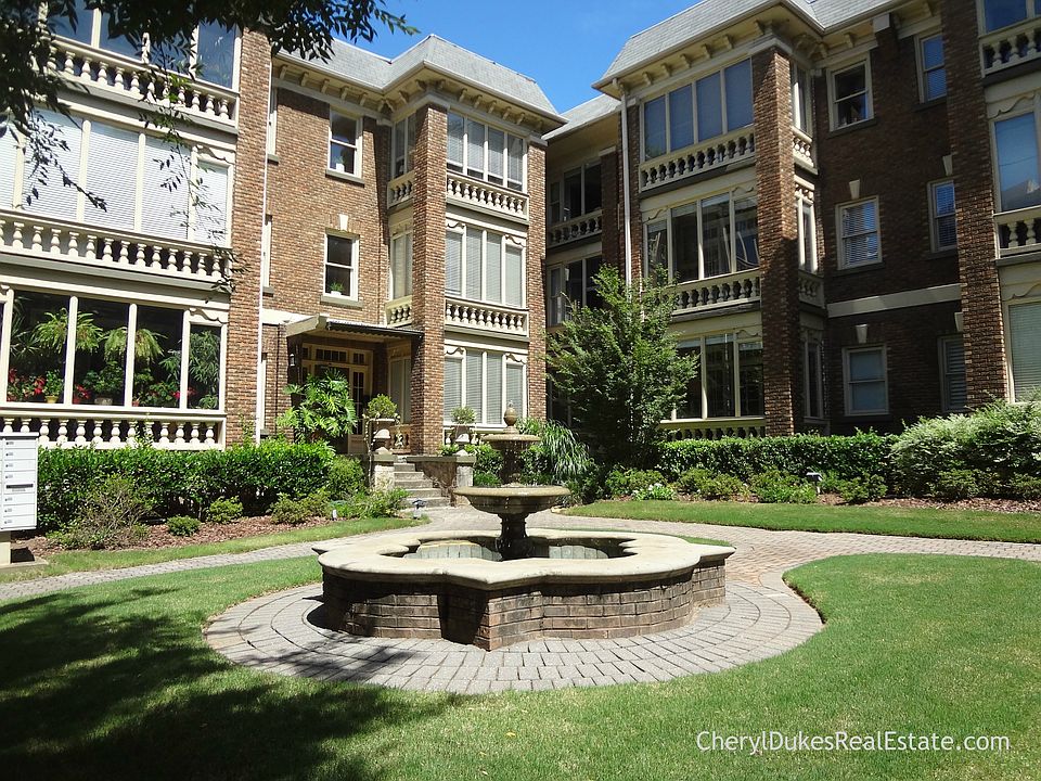 100-year-old Historic Bldg