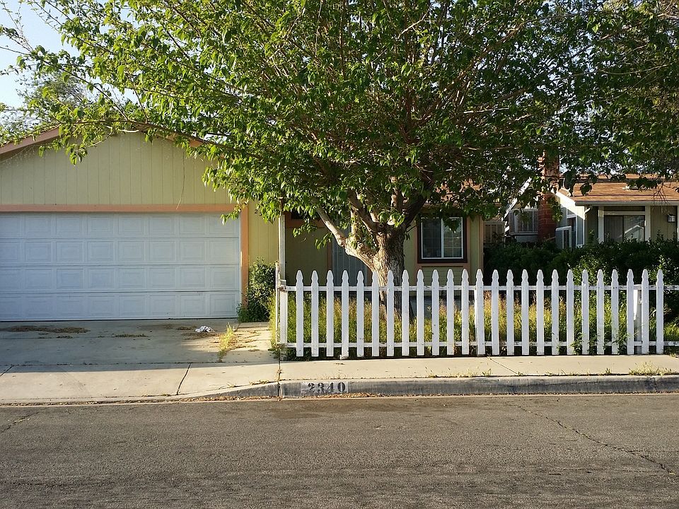 2nd image of 2340 Rosewood Ave