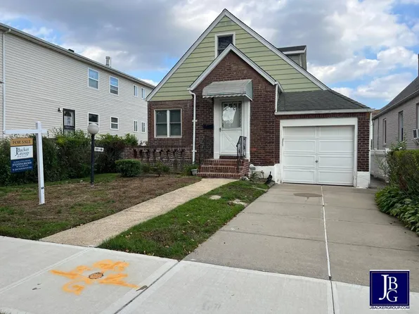 11719 230th St, Cambria Heights, NY 11411